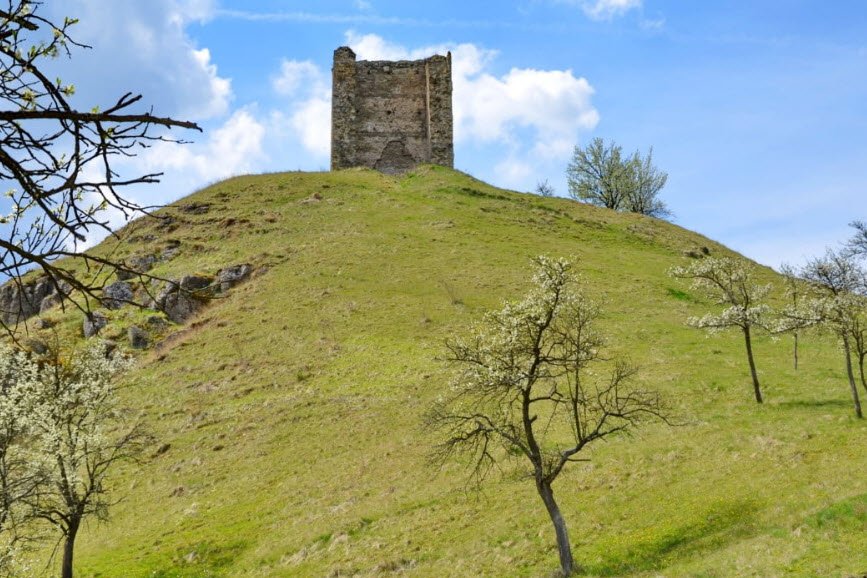 Turnul donjon Răchitova, Romania, Romania